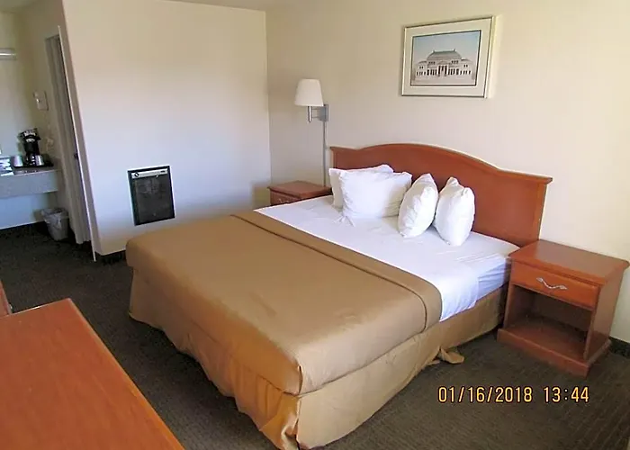 Western - River Motel 2*